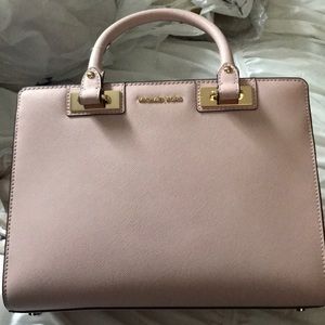 Michael Kors Medium Quinn